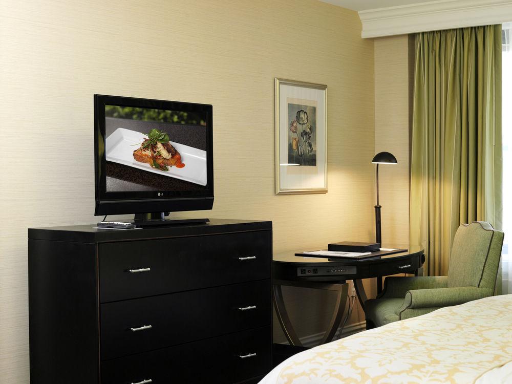 The Raphael Hotel, Autograph Collection 4*