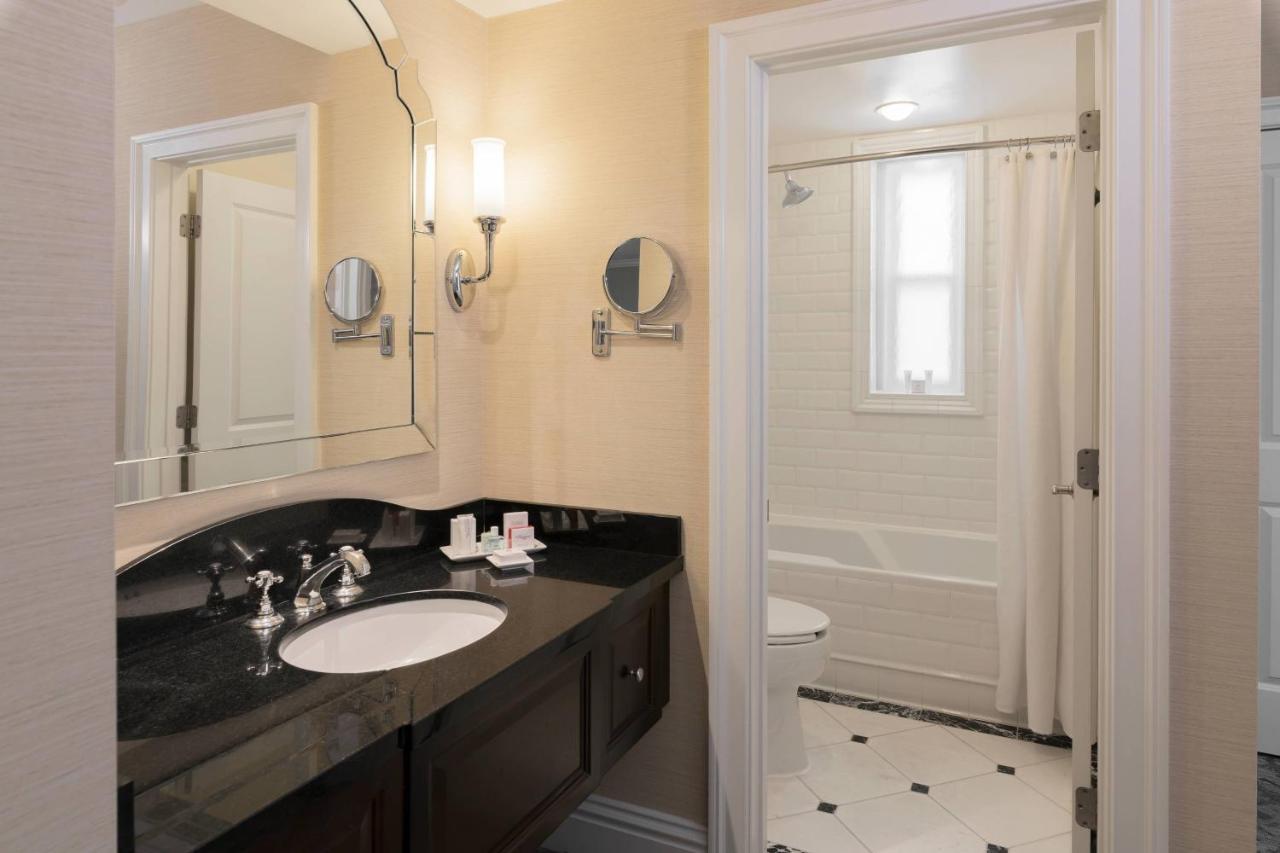 The Raphael Hotel, Autograph Collection Hotel 4*