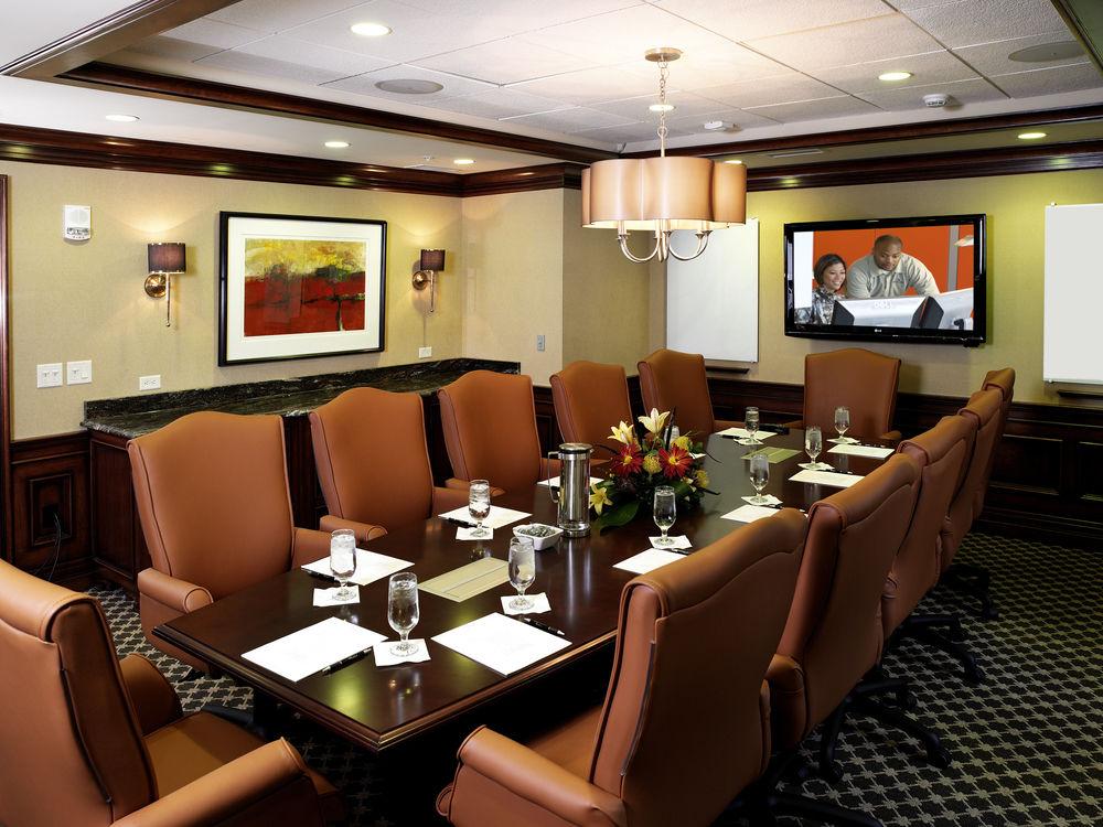 The Raphael Hotel, Autograph Collection 4* Kansas City